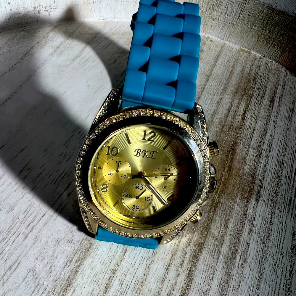 BKE watch only used once. NO DAMAGE